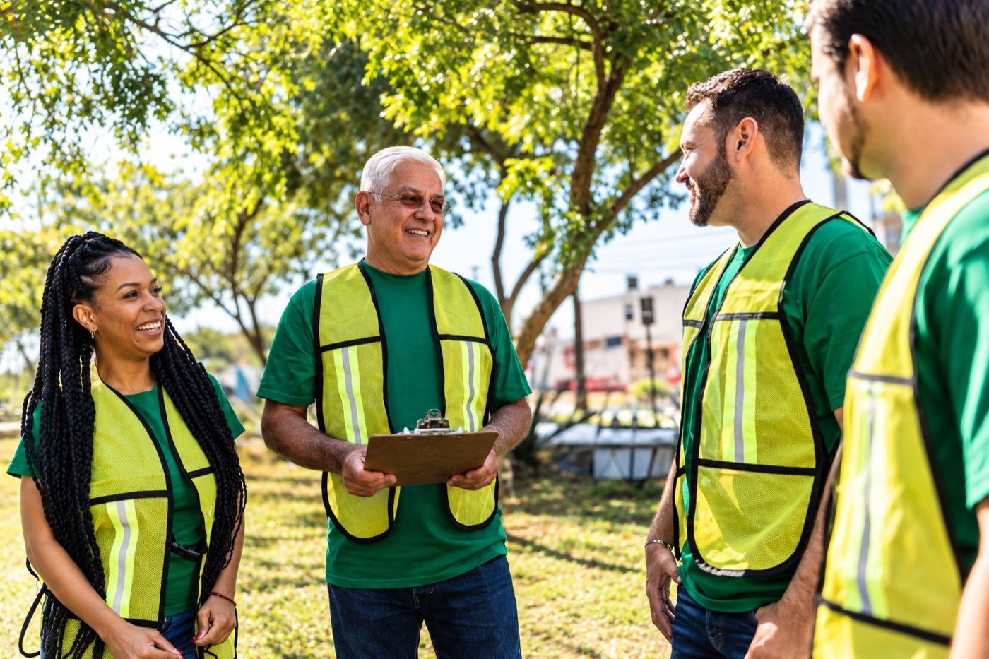Equipe de trabalho social em campo